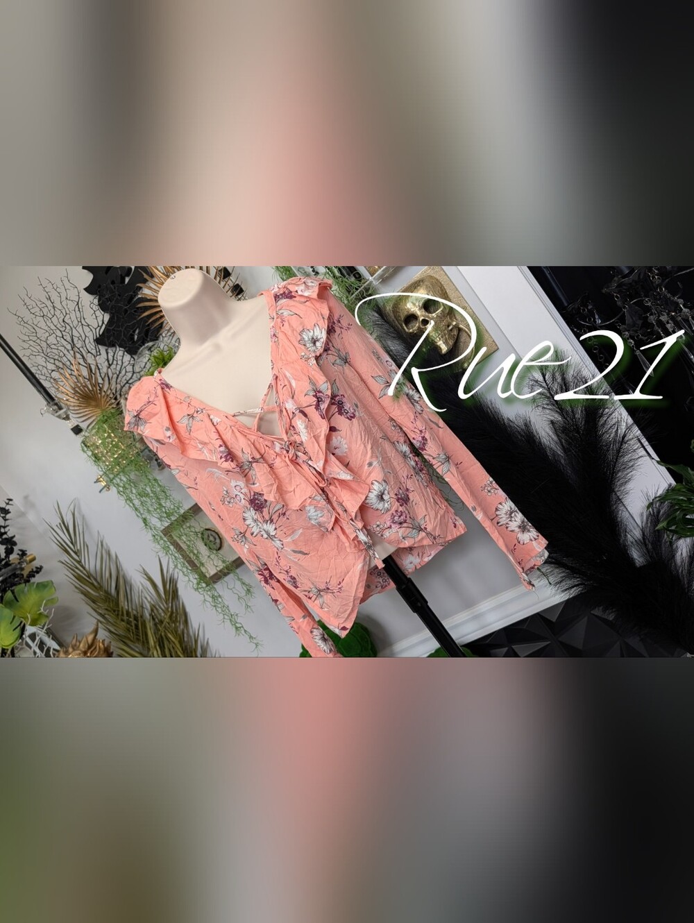 Rue21 Coral Floral Ruffle Blouse Top SM